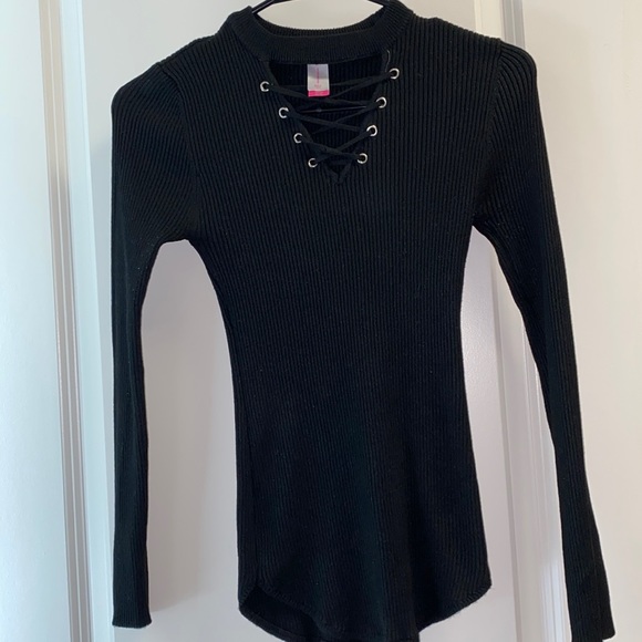 Sweater - Picture 1 of 2